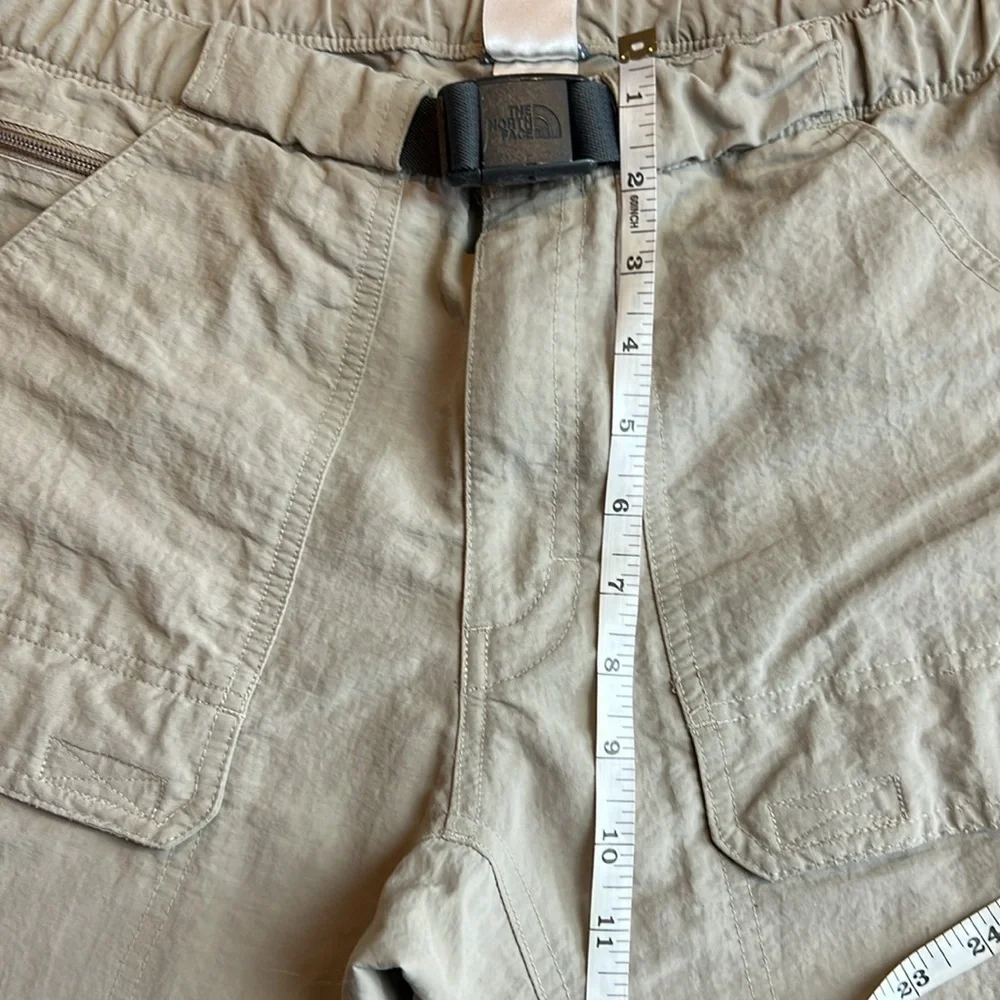The North Face transformer 2 in 1 cargo khaki pants SZ M